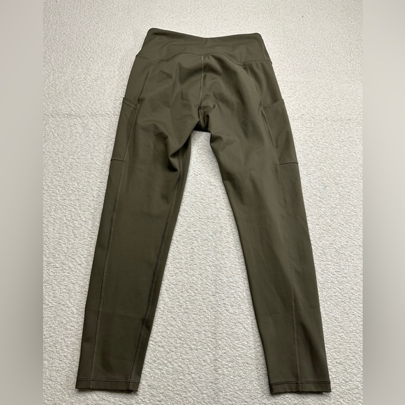 BR Standard Women’s Full Length Leggings Size Medium Green NEW WITHOUT TAGS - Picture 2 of 4